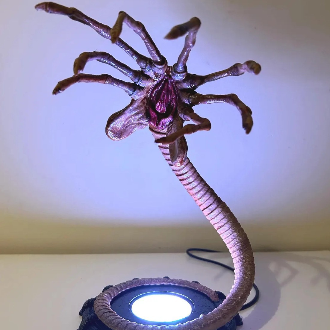 Alien Facehugger Lamp Nightlig – обзор и цена Home Lighting And Decor