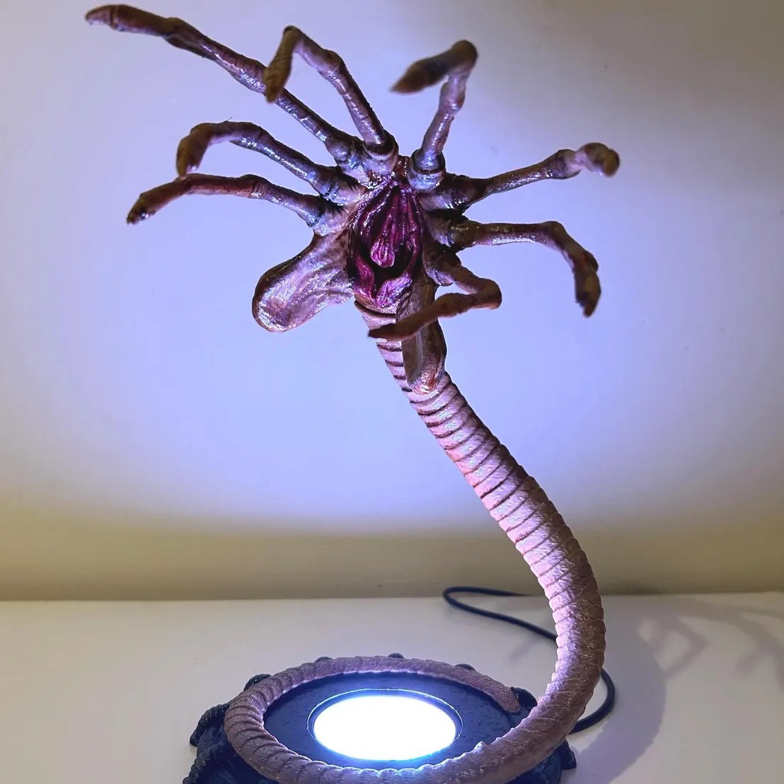 Alien Facehugger Lamp Nightlig – обзор и цена Home Lighting And Decor
